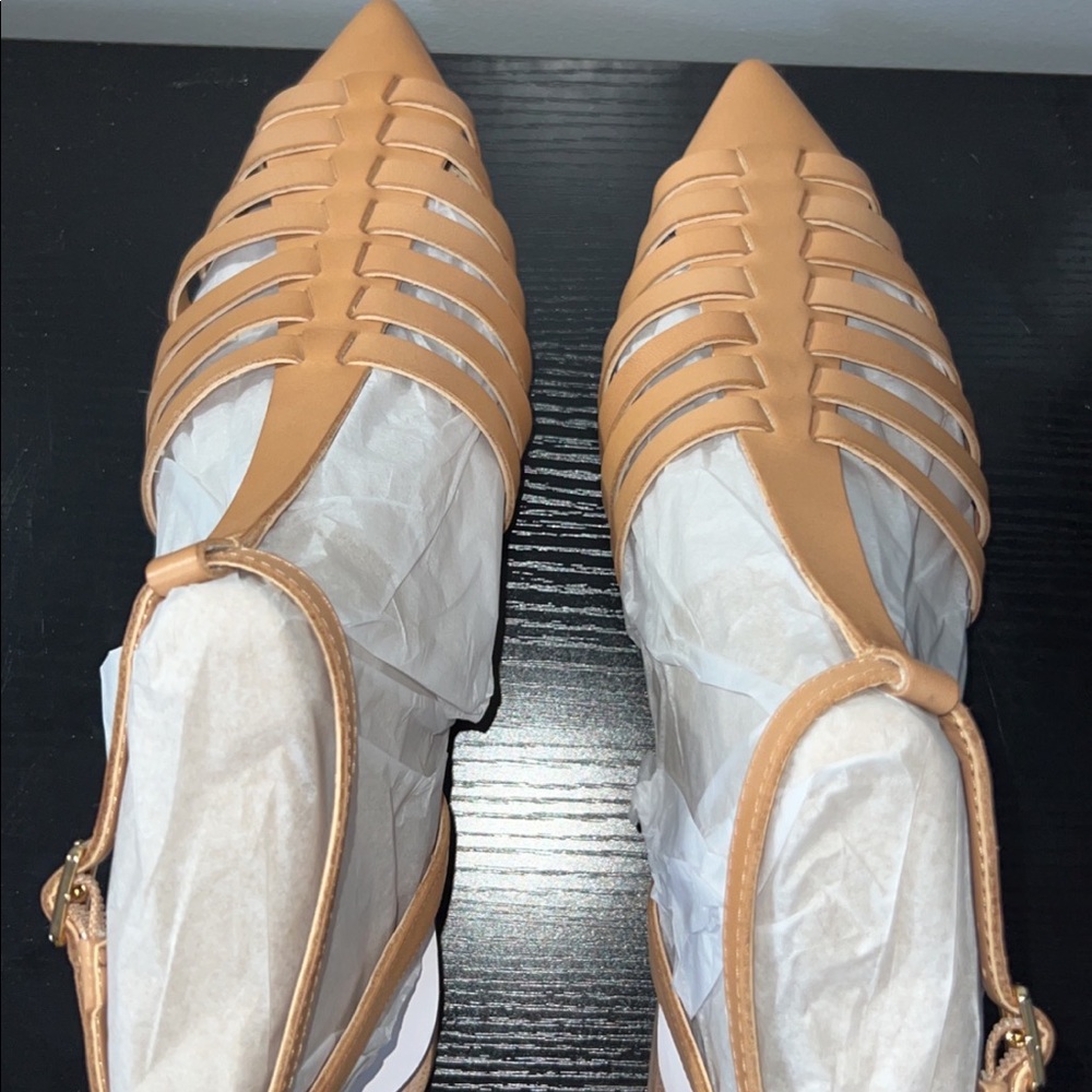 Vince camuto caleren flat/ Size 10